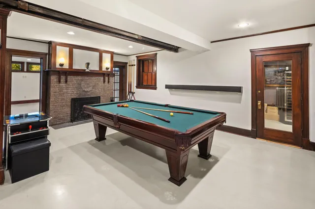 $3,995,000 | 2700 West Lake Of The Isles Parkway, Minneapolis, MN 55416