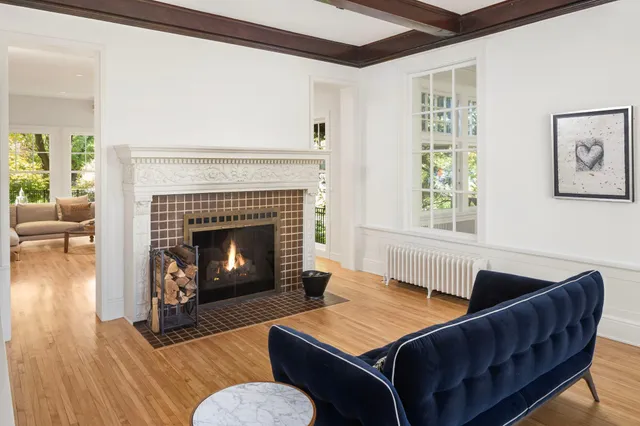 $3,995,000 | 2700 West Lake Of The Isles Parkway, Minneapolis, MN 55416