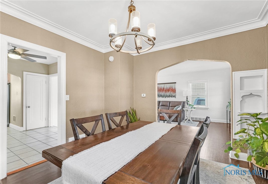 3935 Garrison Road Toledo, OH 43613 - Photo 9 of 29 Dining room