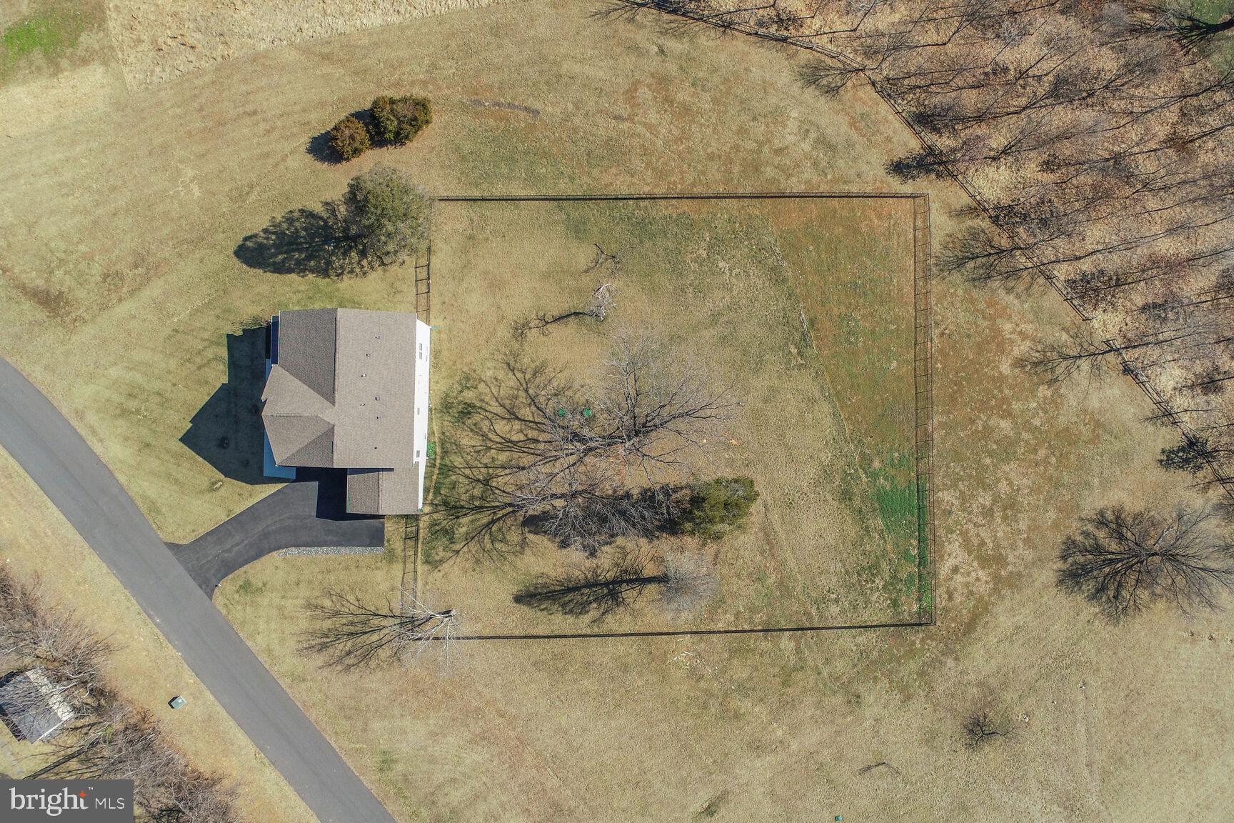 23420 Woodfield Road Gaithersburg, MD 20882 - Photo 43 of 50 a bathroom with a shower