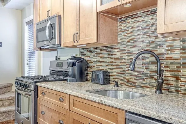 $4,000 | 524 Central Avenue, Bethpage, NY 11714