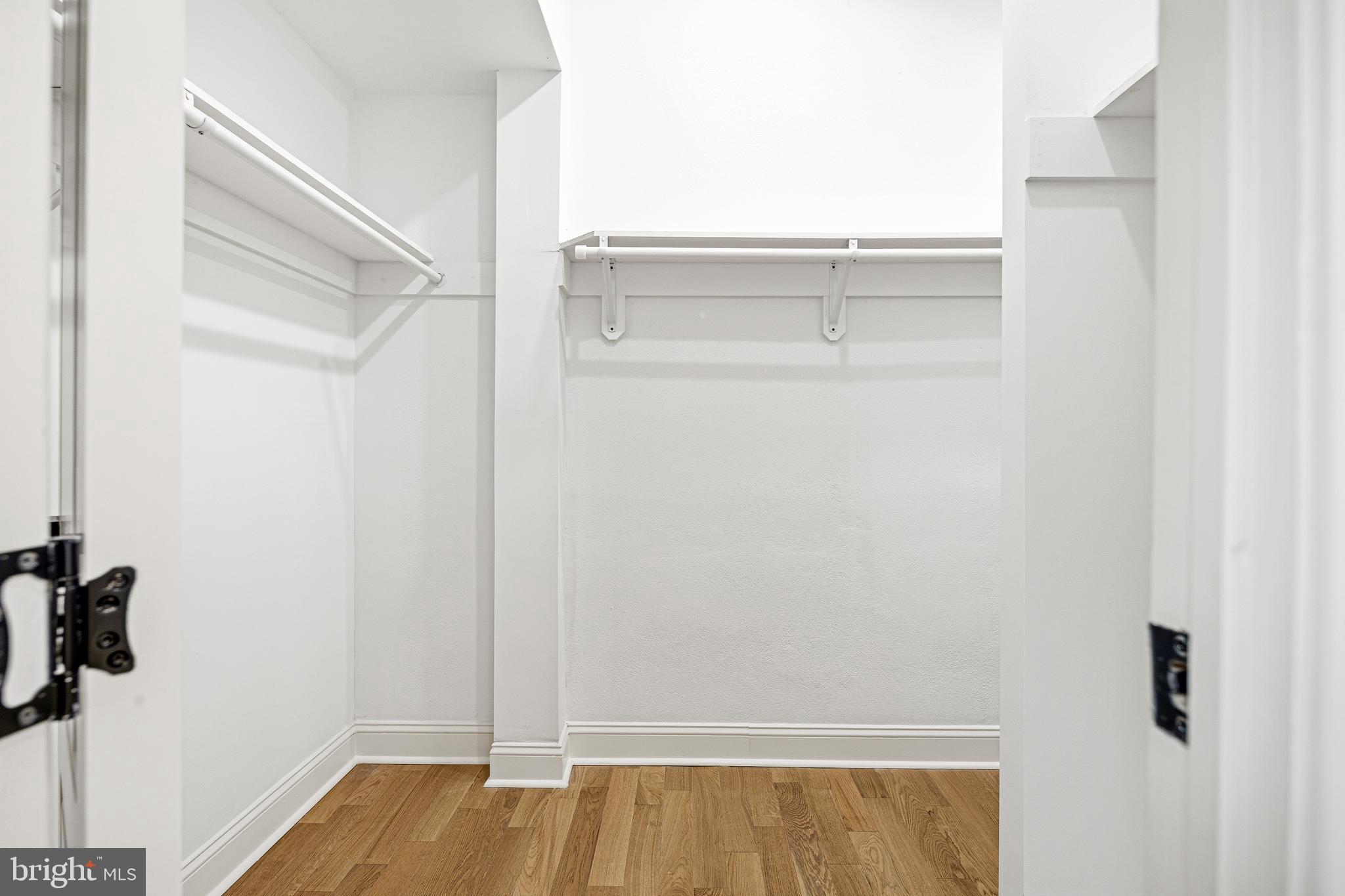 321 South 3rd Street Philadelphia, PA 19106 - Photo 36 of 43 Bedroom 3 Walk-In Closet