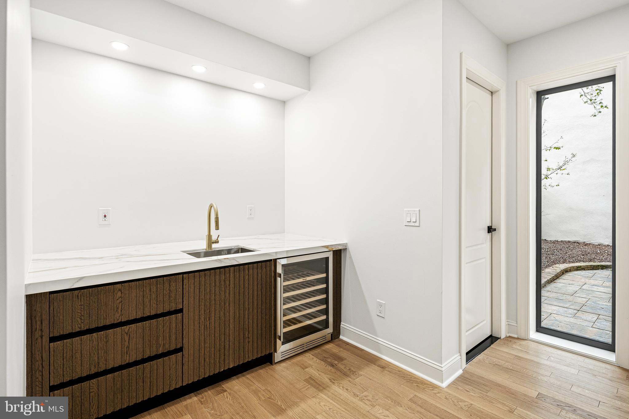 321 South 3rd Street Philadelphia, PA 19106 - Photo 9 of 43 Wet Bar