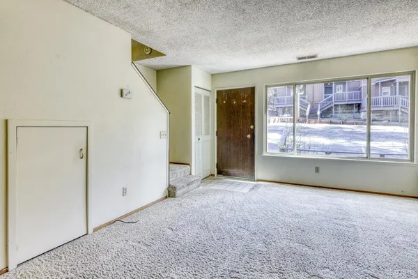 $374,900 | 1410 Ski Run Boulevard, Unit 20, South Lake Tahoe, CA 96150