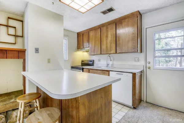 $374,900 | 1410 Ski Run Boulevard, Unit 20, South Lake Tahoe, CA 96150