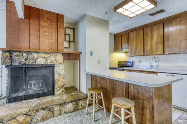 $374,900 | 1410 Ski Run Boulevard, Unit 20, South Lake Tahoe, CA 96150