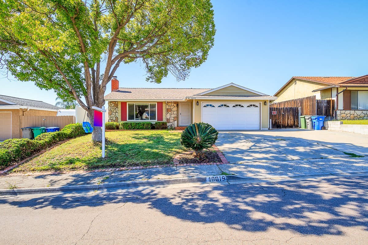 10019 Pinewood View Santee, CA 92071 - Photo 2 of 25 Gallery Image 2