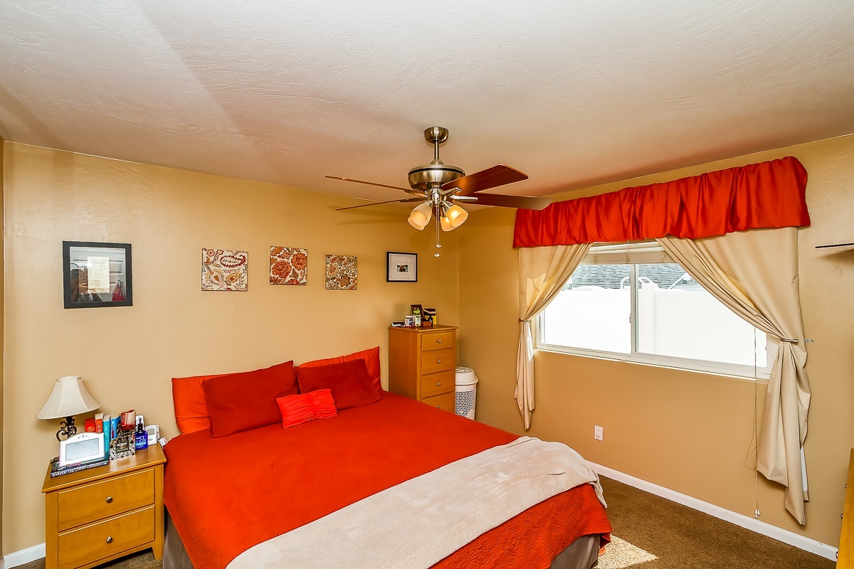 10019 Pinewood View Santee, CA 92071 - Photo 15 of 25 Gallery Image 15