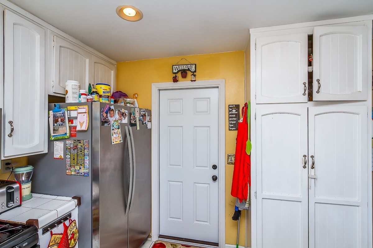10019 Pinewood View Santee, CA 92071 - Photo 9 of 25 Gallery Image 9