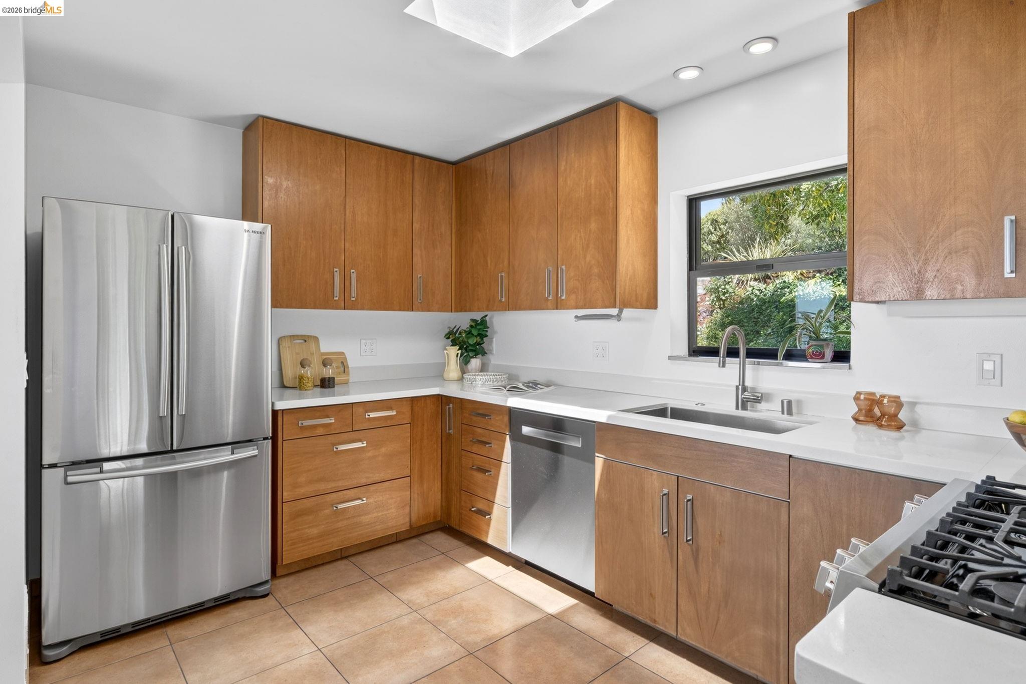 1126 Keeler Avenue Berkeley, CA 94708 - Photo 10 of 44