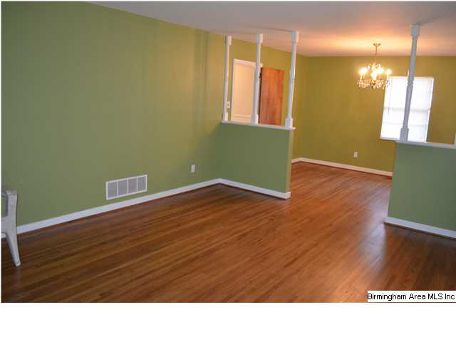 5001 Roselyn Road Southeast Bessemer, AL 35022 - Photo 6 of 24 Gallery Image 6