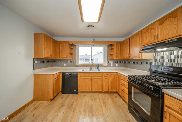 $284,900 | 11114 North 300 East, Alexandria, IN 46001