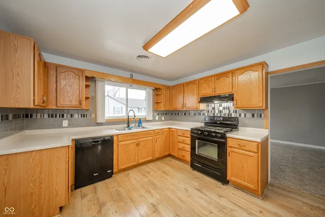 $284,900 | 11114 North 300 East, Alexandria, IN 46001