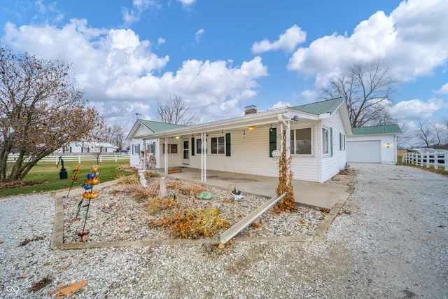 $284,900 | 11114 North 300 East, Alexandria, IN 46001