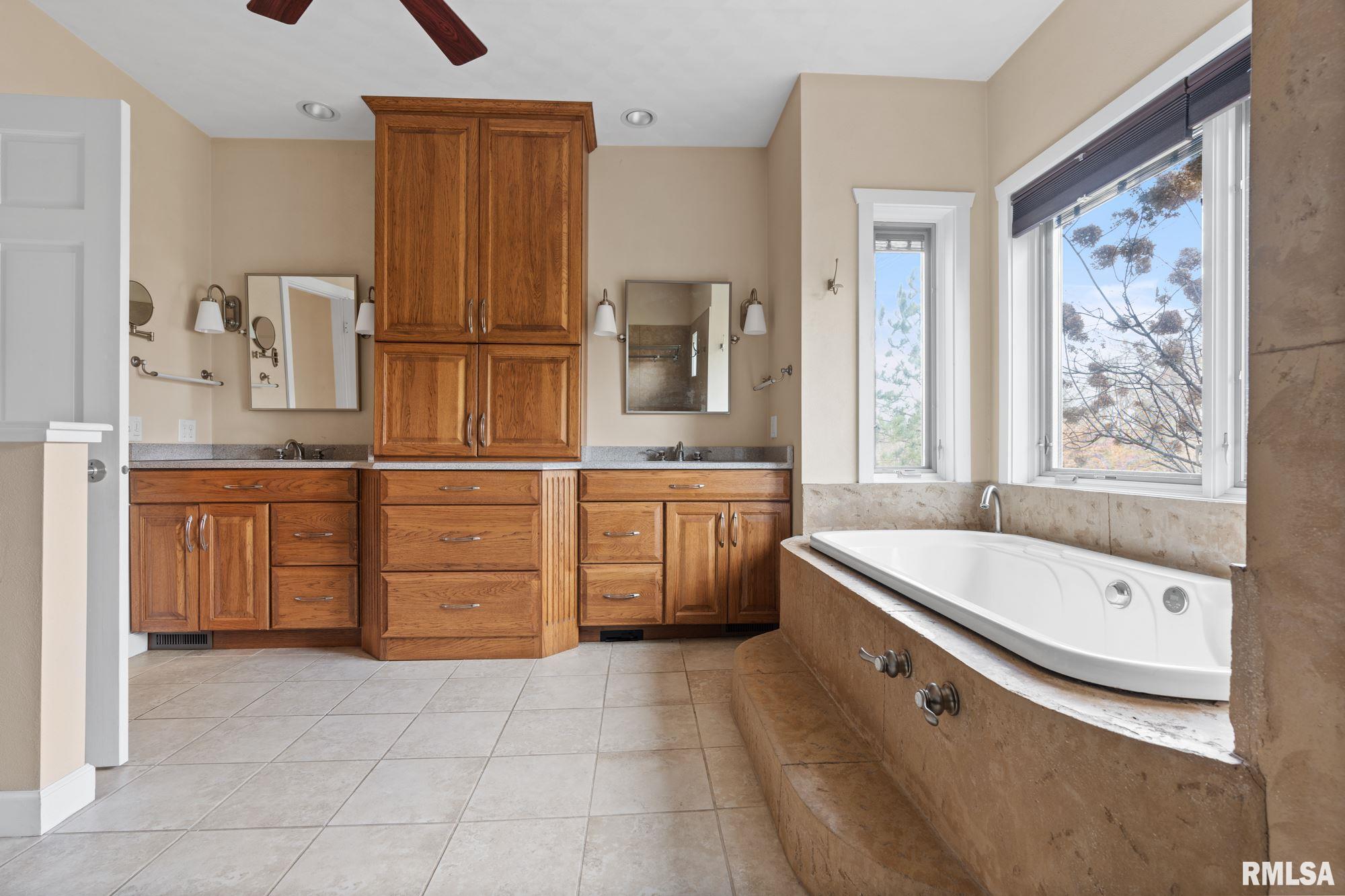 23168 Golf Road Cuba, IL 61427 - Photo 17 of 47 Gallery Image 17