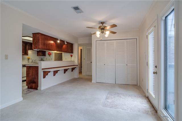 4001 Anderson Road, Unit P98 Nashville, TN 37217 - Photo 9 of 20 Wow, 18x11 dining/ den area with an extra large open bar! You can have lots of guest over and have plenty of room to sit everyone! It also opens up to the back patio/ deck area, creating addt'l room for entertaining both in and outdoors!!!
