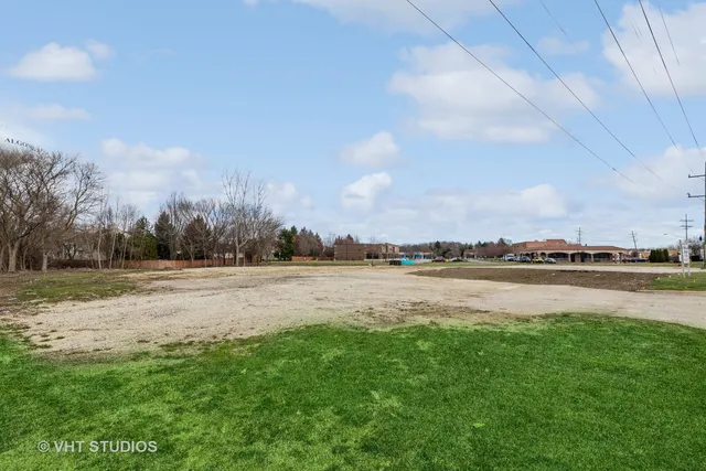 $5,750,000 | 2150 East Algonquin Road, Algonquin, IL 60102