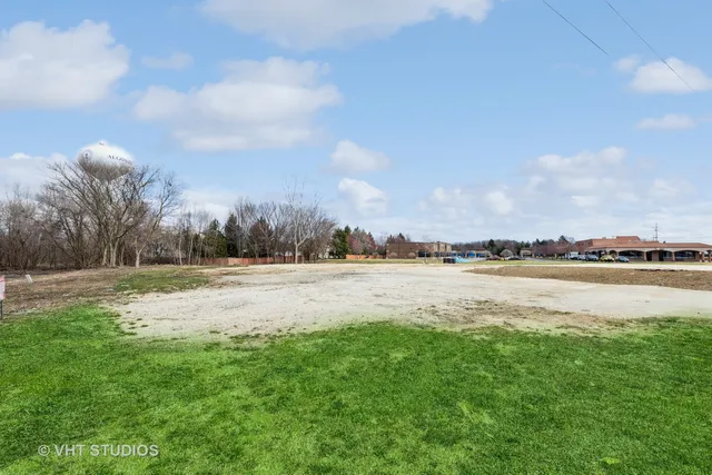 $5,750,000 | 2150 East Algonquin Road, Algonquin, IL 60102