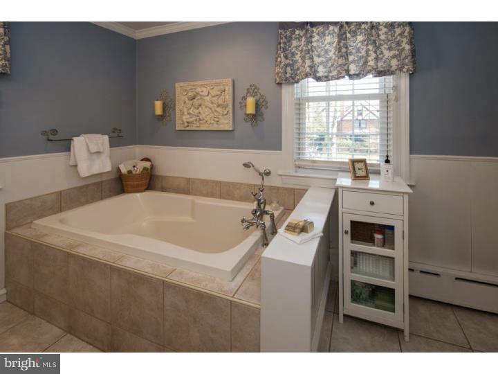 314 Fisher Road Jenkintown, PA 19046 - Photo 14 of 25 Bathroom