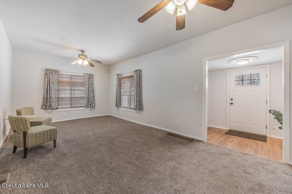 1515 6th Street Coeur D'Alene, ID 83814 - Photo 5 of 46 Living Room