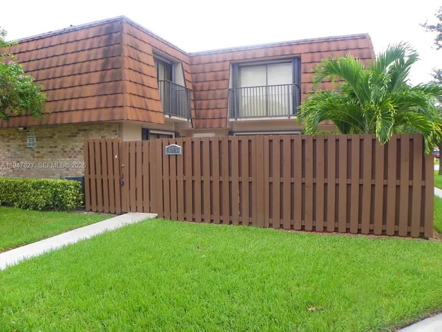 $2,700 | 4083 Forest Hill Drive, Cooper City, FL 33026