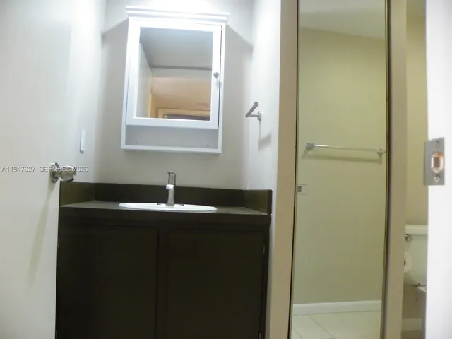 $2,700 | 4083 Forest Hill Drive, Cooper City, FL 33026