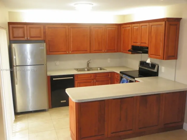 $2,700 | 4083 Forest Hill Drive, Cooper City, FL 33026