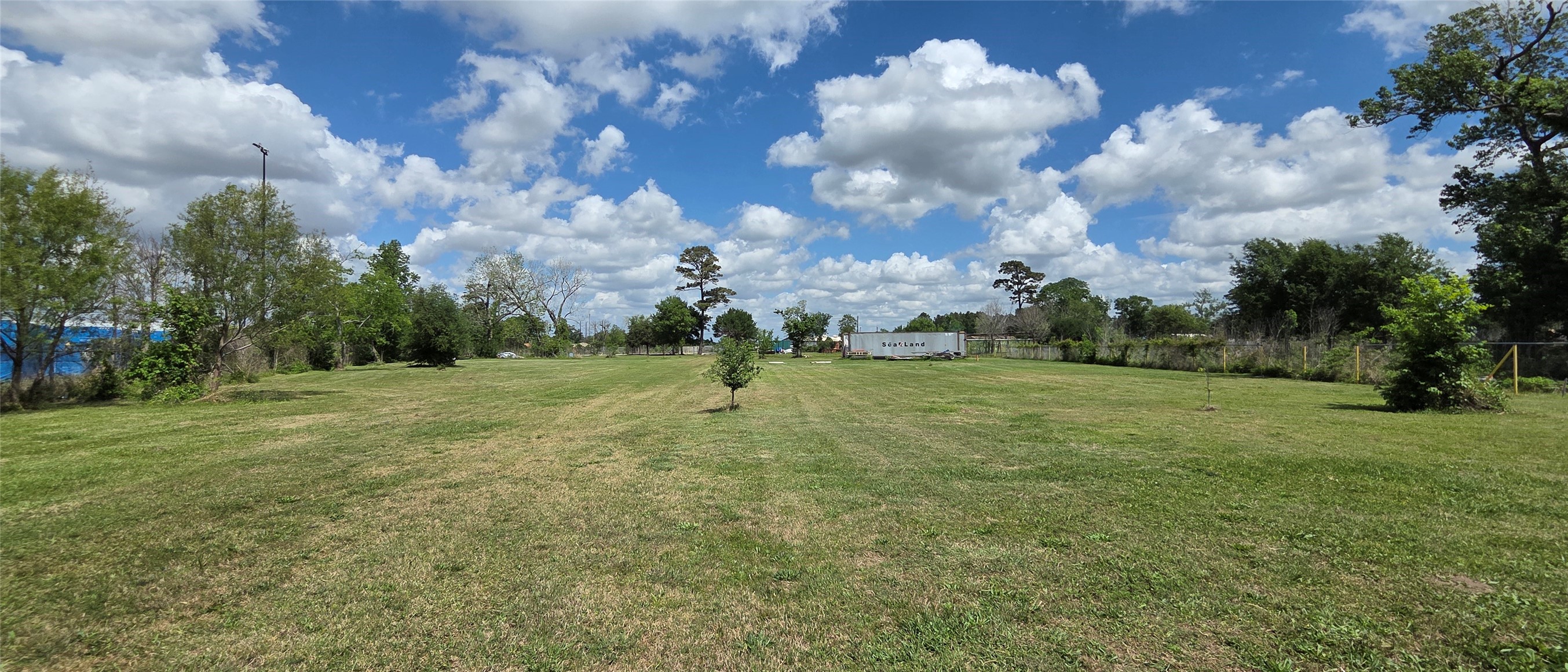 330 River Road Channelview, TX 77530 - Photo 4 of 15 a view of a big yard with lots of green space
