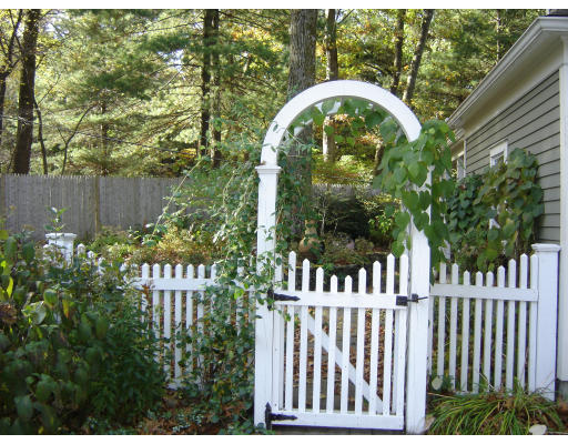 190 Rugby Road Longmeadow, MA 01106 - Photo 13 of 14 Gallery Image 13