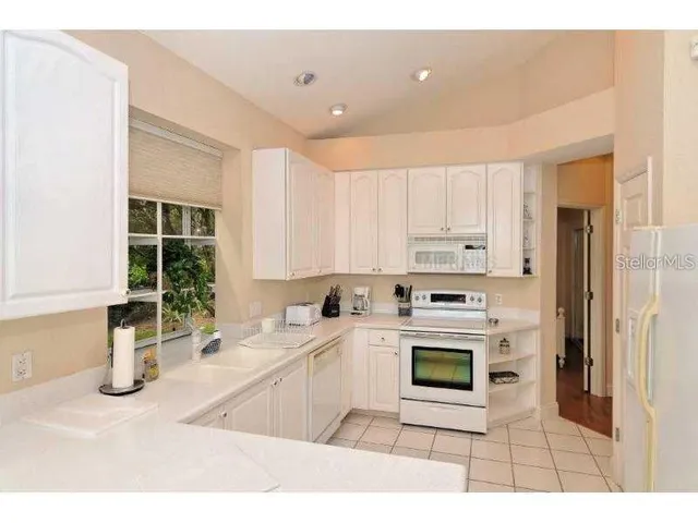 $5,250 | 6718 Virginia Crossing, University Park, FL 34201