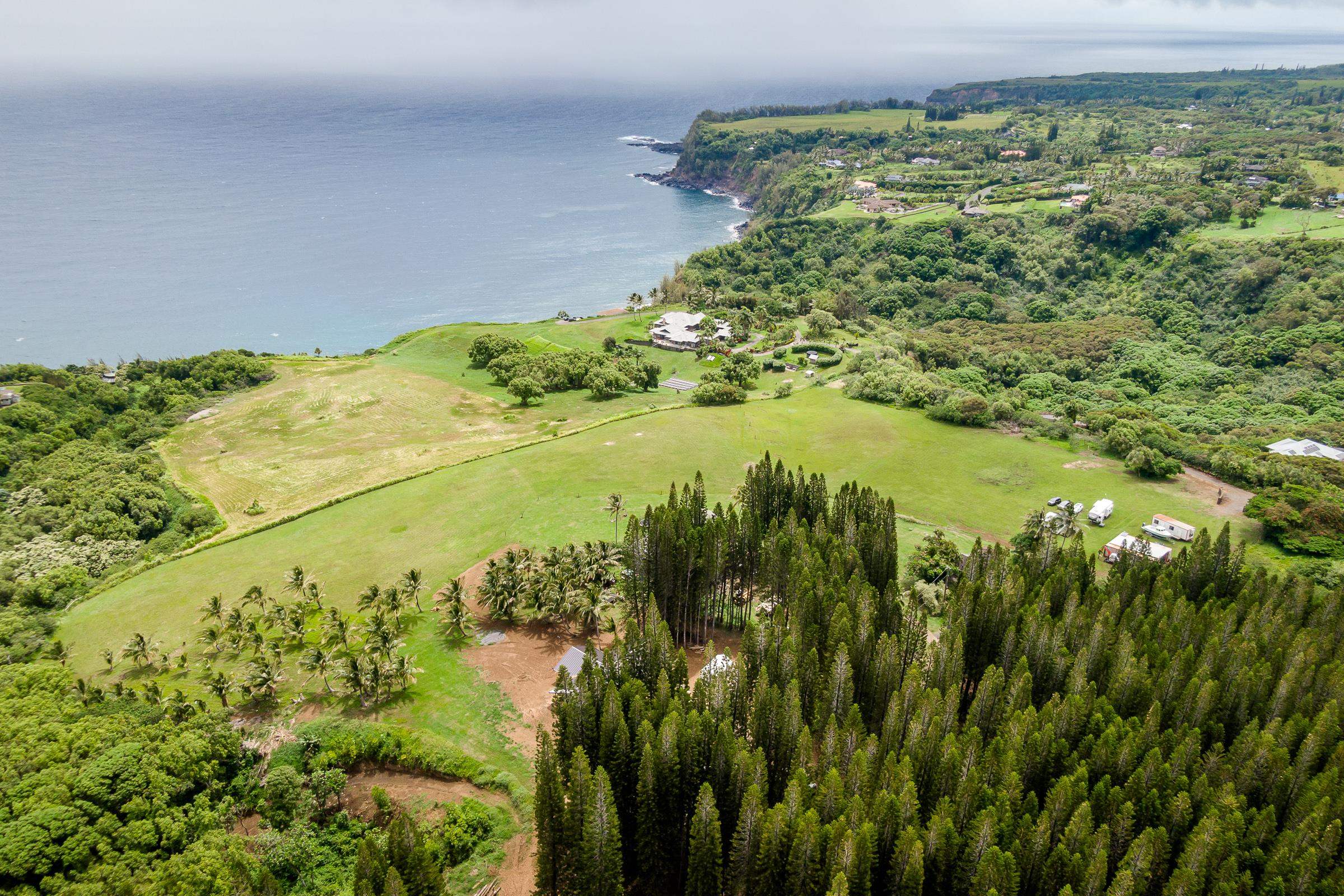 300 Mehana Road, Unit A Haiku, HI 96708 - Photo 4 of 21 a view of lake with a yard