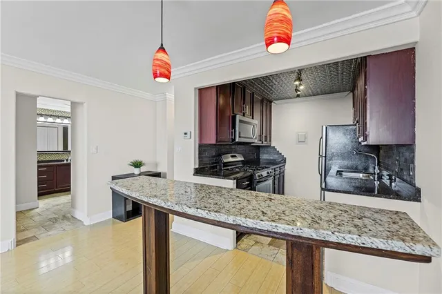 $150,000 | 700 East 8th Street, Unit 7Q, Kansas City, MO 64106