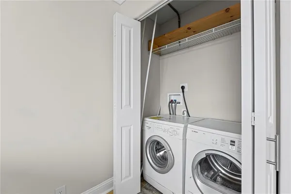$145,000 | 700 East 8th Street, Unit 7Q, Kansas City, MO 64106
