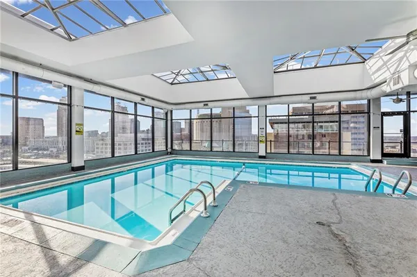 $145,000 | 700 East 8th Street, Unit 7Q, Kansas City, MO 64106