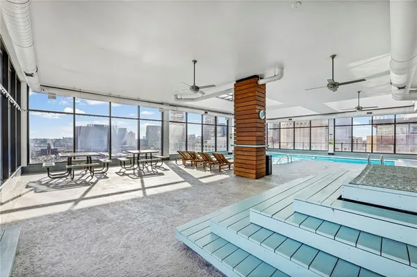 $145,000 | 700 East 8th Street, Unit 7Q, Kansas City, MO 64106
