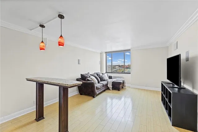 $150,000 | 700 East 8th Street, Unit 7Q, Kansas City, MO 64106