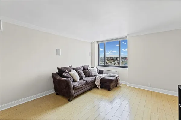 $145,000 | 700 East 8th Street, Unit 7Q, Kansas City, MO 64106