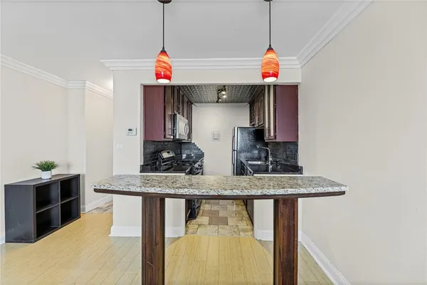 $145,000 | 700 East 8th Street, Unit 7Q, Kansas City, MO 64106