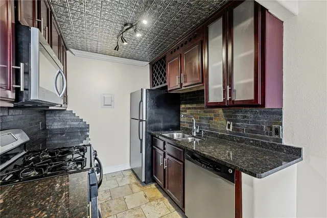 $150,000 | 700 East 8th Street, Unit 7Q, Kansas City, MO 64106