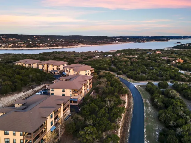 $2,200 | 17808 Maritime Point, Unit 301, Jonestown, TX 78645