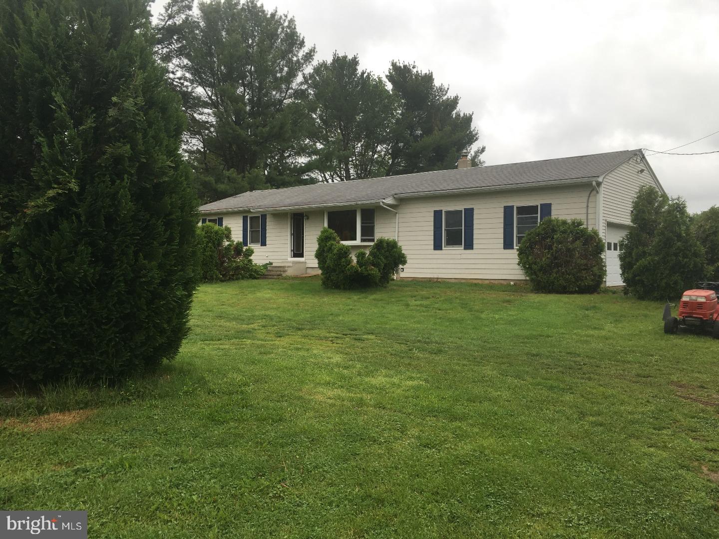318 Meadowbrook Road Robbinsville, NJ 08691 - Photo 1 of 16 Exterior Front