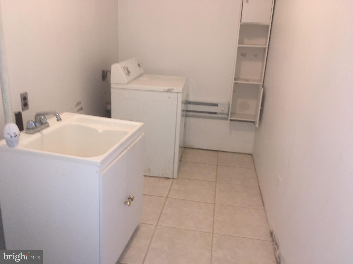 318 Meadowbrook Road Robbinsville, NJ 08691 - Photo 12 of 16 Laundry Room