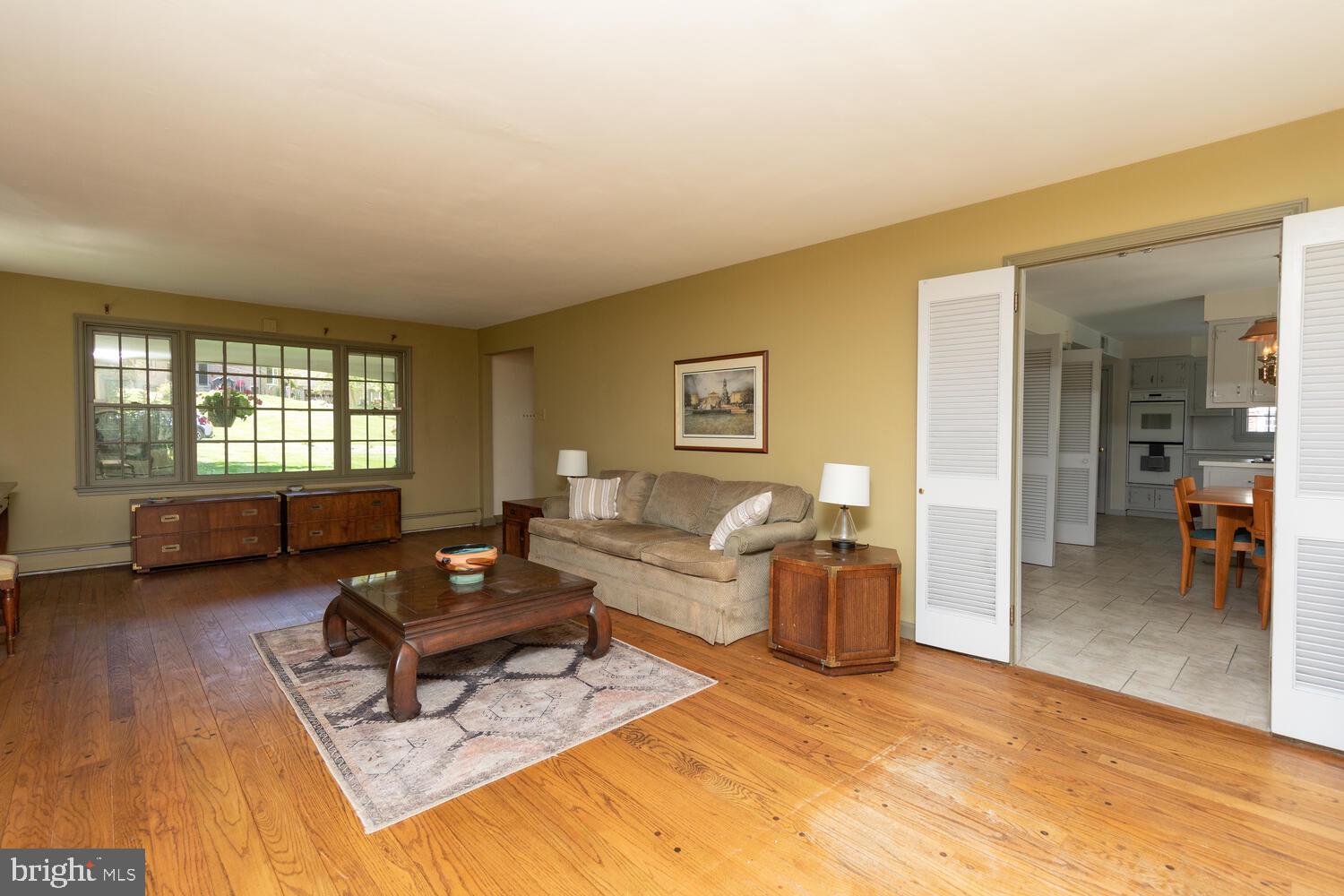 2366 Fairway Road Huntingdon Valley, PA 19006 - Photo 11 of 47 Living Room