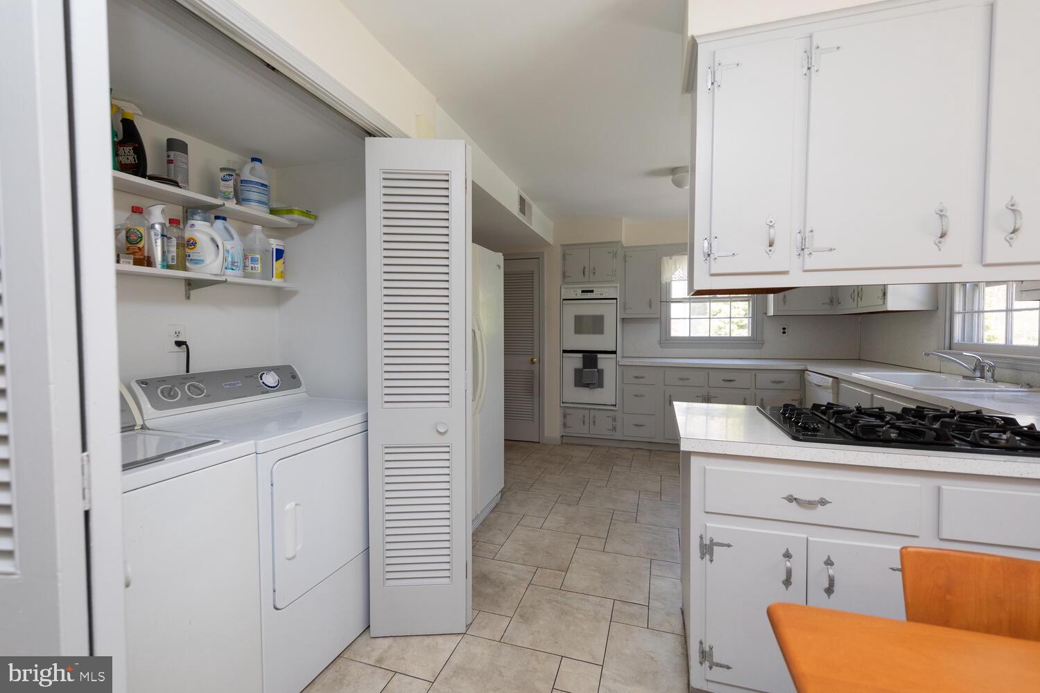 2366 Fairway Road Huntingdon Valley, PA 19006 - Photo 21 of 47 Laundry Area