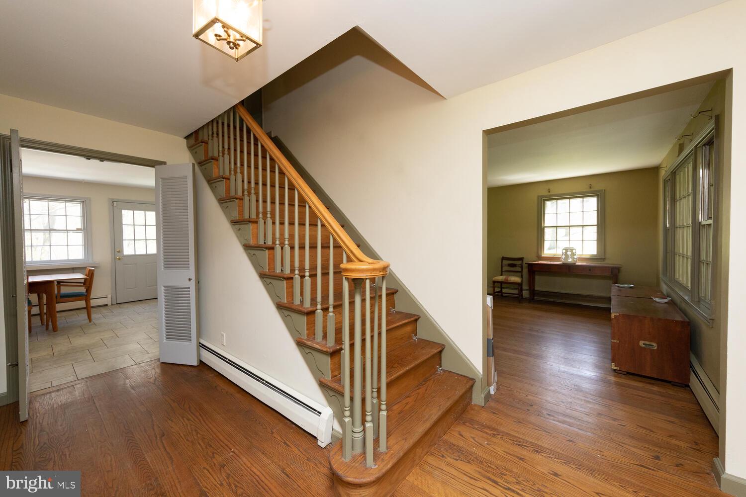 2366 Fairway Road Huntingdon Valley, PA 19006 - Photo 7 of 47 Center Hall