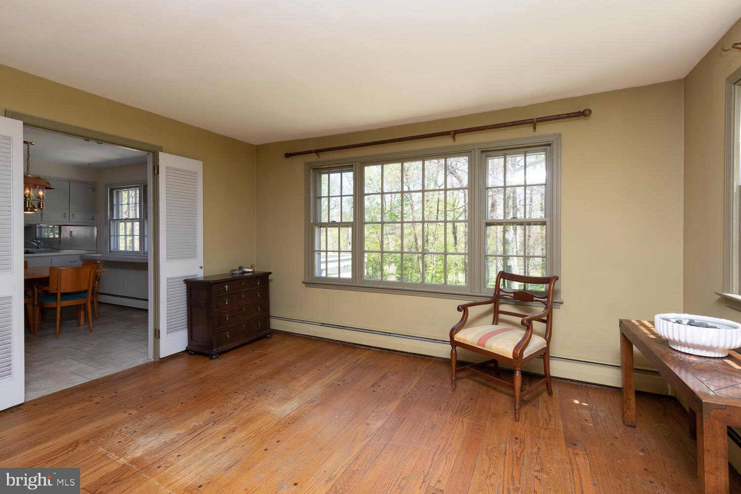 2366 Fairway Road Huntingdon Valley, PA 19006 - Photo 10 of 47 Living Room