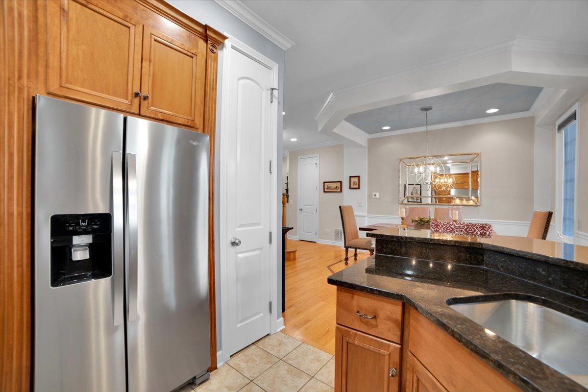 12704 Wild Rye Court Plainfield, IL 60585 - Photo 9 of 51