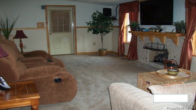 7307 Old Pinetta Road Gloucester, VA 23061 - Photo 3 of 13