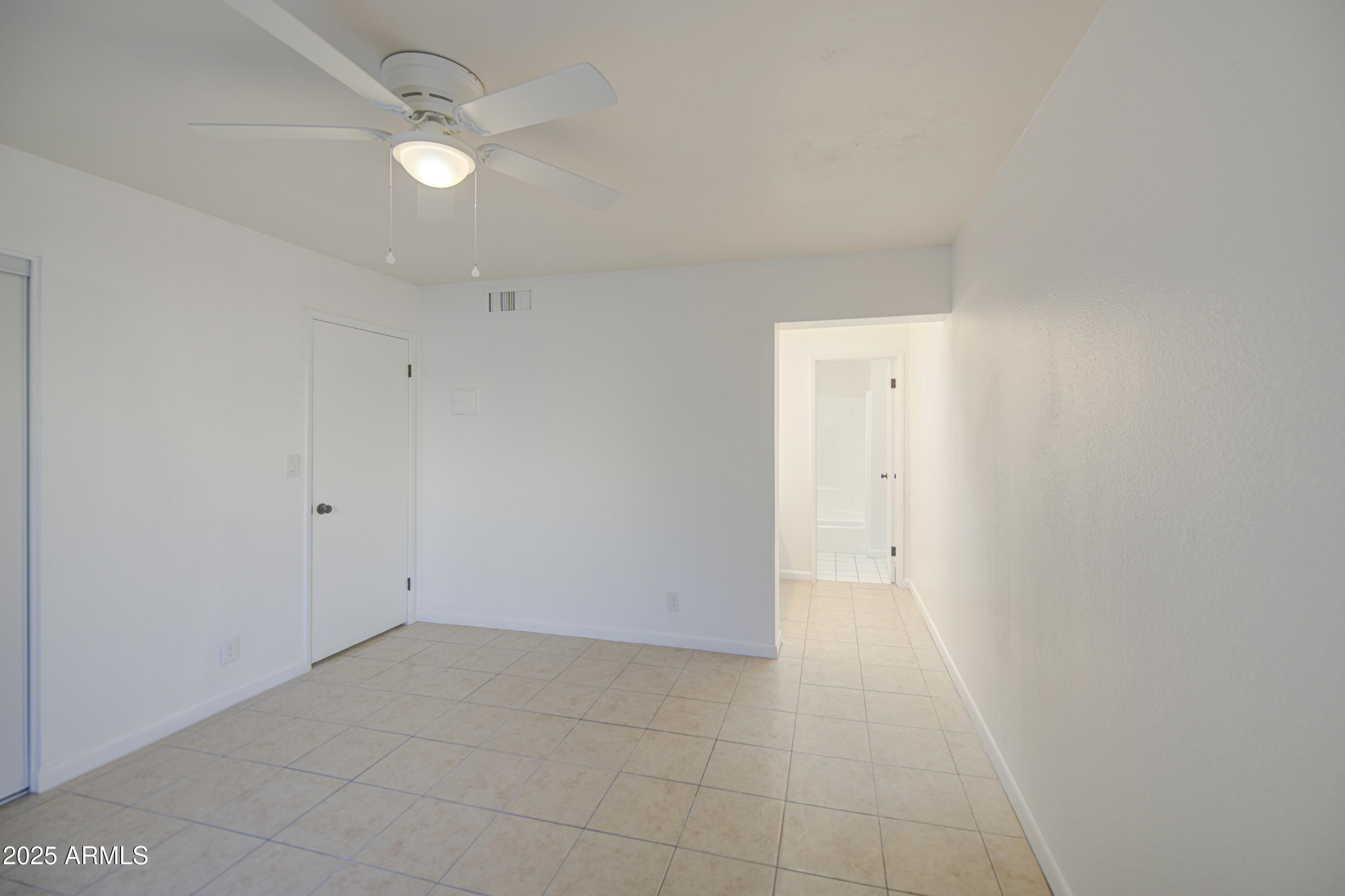 712 South Lebanon Lane Tempe, AZ 85288 - Photo 34 of 35 a view of an empty room