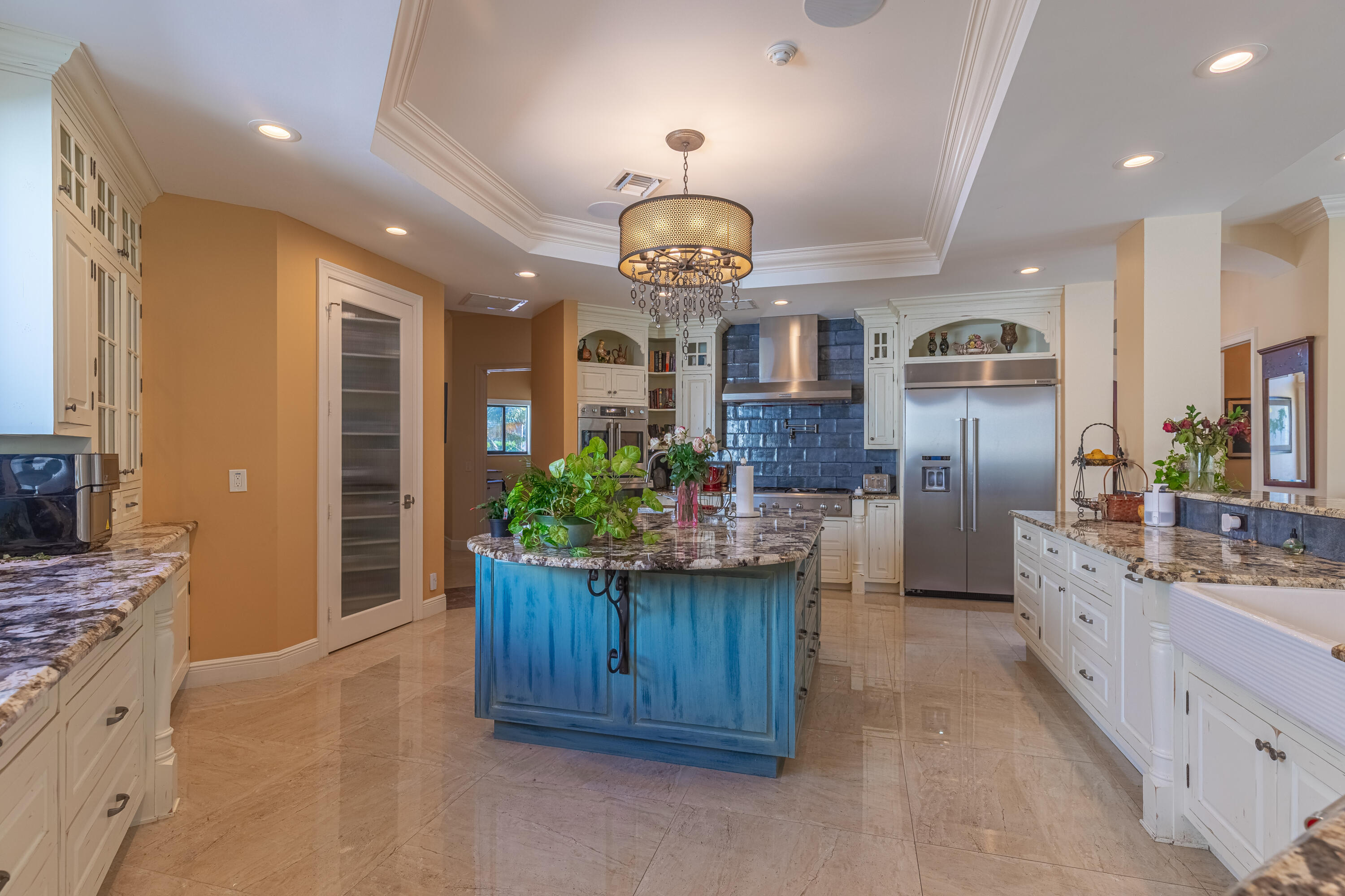 2943 B Road Loxahatchee Groves, FL 33470 - Photo 15 of 88 Kitchen-